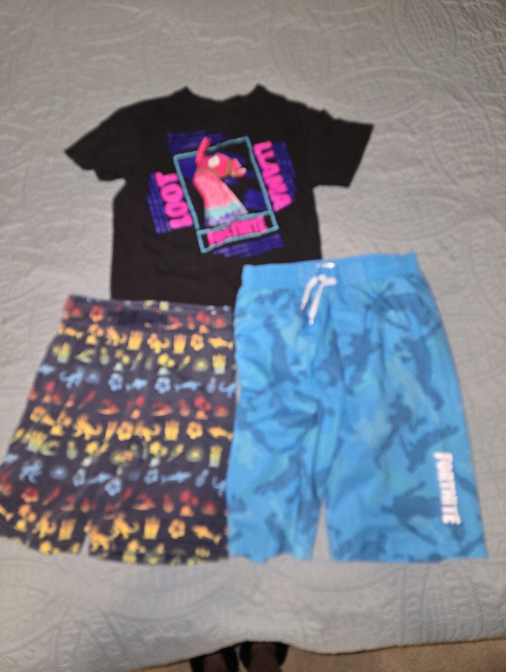 Fortnite Boy's L 10 - 12 Bundle 2 Shorts 1 Shirt - Picture 1 of 12